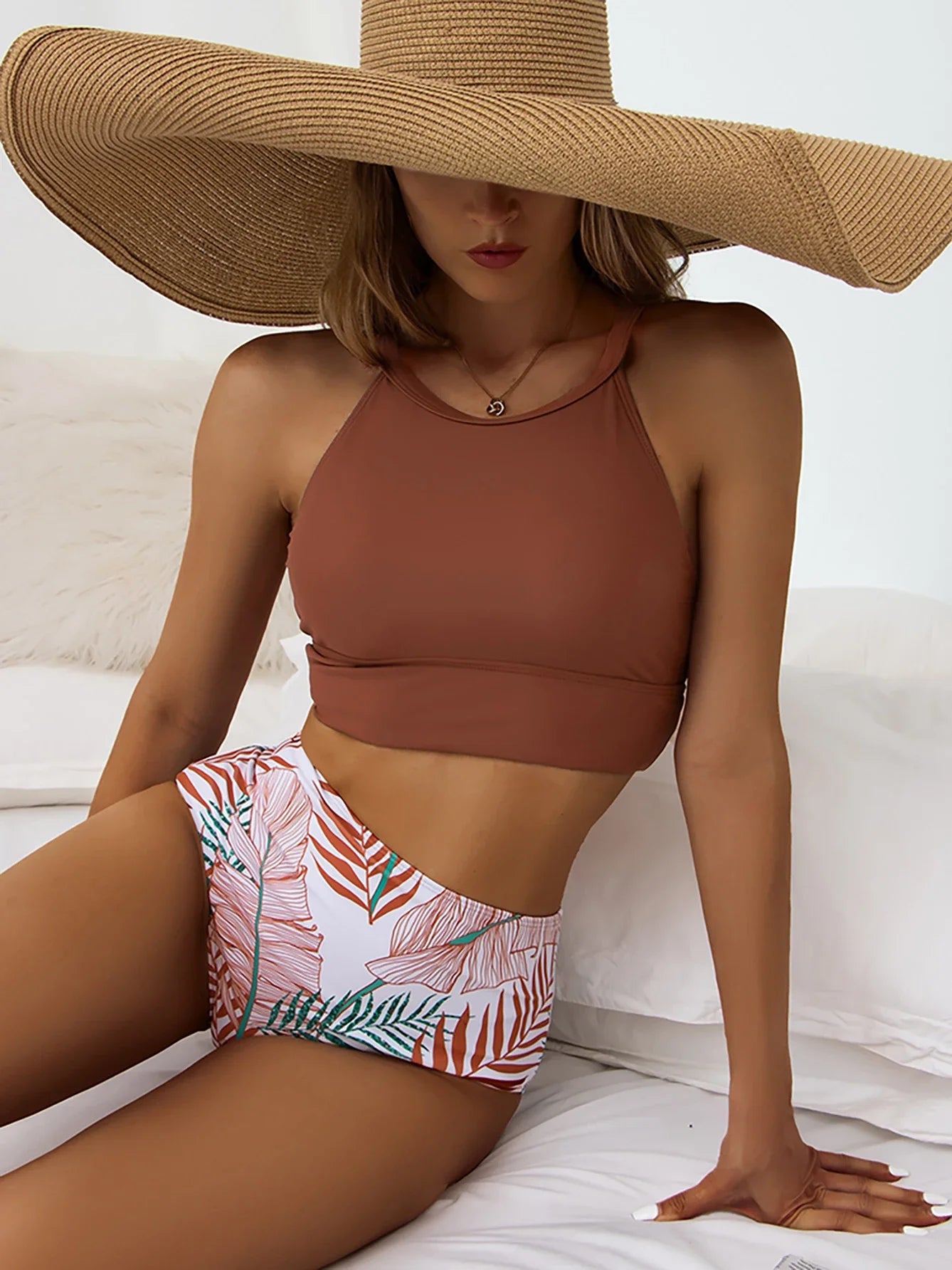 Bikini Sexy 2025, traje de baño de cuello alto para mujer