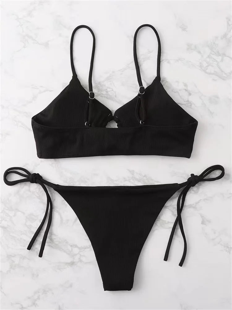 Bikini brasileño liso de cintura baja para mujer, traje de baño Sexy de dos piezas, ropa de playa, 2024