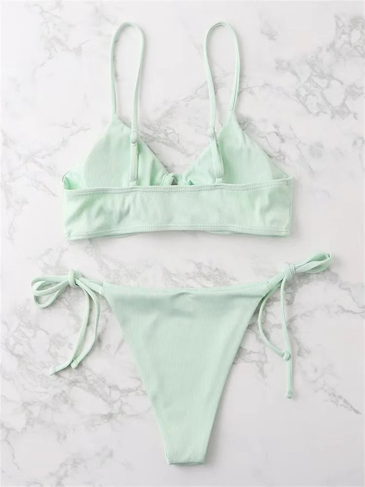 Bikini brasileño liso de cintura baja para mujer, traje de baño Sexy de dos piezas, ropa de playa, 2024